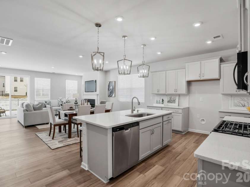 1460 McCollum Street, Monroe, NC 28112.  MLS# CAR4403889, YatesRealty ID 36693. Kitchen