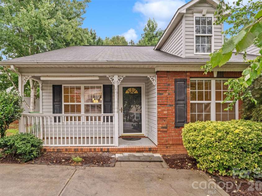 431 Danielle Way, Fort Mill, SC 29715.  MLS# CAR4403787, YatesRealty ID 36694. 