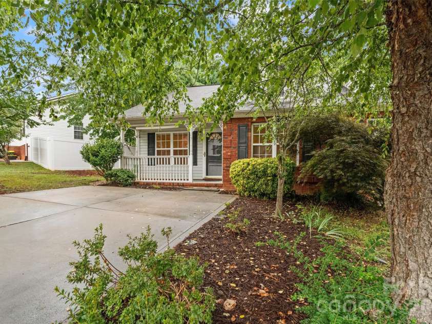 431 Danielle Way, Fort Mill, SC 29715.  MLS# CAR4403787, YatesRealty ID 36694. 