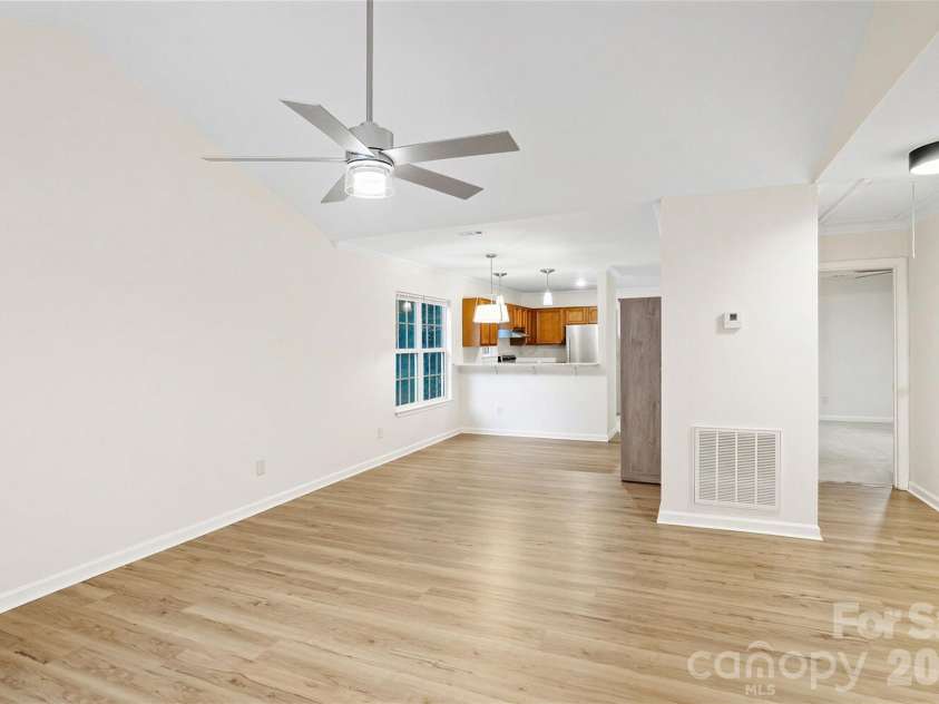 431 Danielle Way, Fort Mill, SC 29715.  MLS# CAR4403787, YatesRealty ID 36694. 