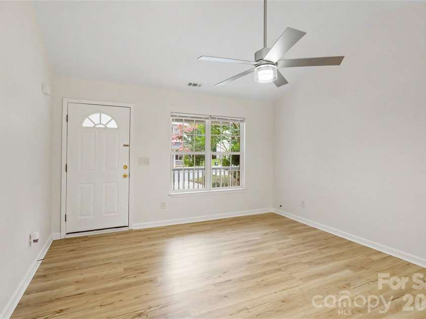 431 Danielle Way, Fort Mill, SC 29715.  MLS# CAR4403787, YatesRealty ID 36694. 