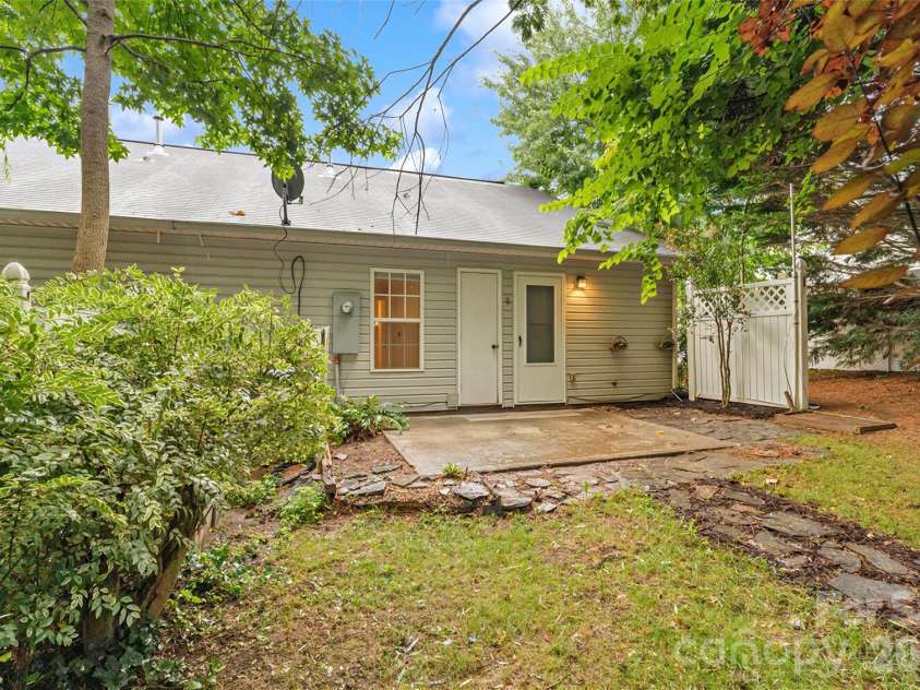431 Danielle Way, Fort Mill, SC 29715.  MLS# CAR4403787, YatesRealty ID 36694. 