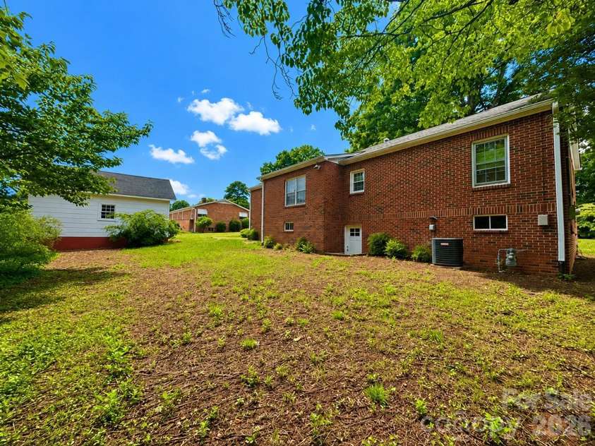 112 3rd Street, Conover, NC 28613.  MLS# CAR4403901, YatesRealty ID 36695. 