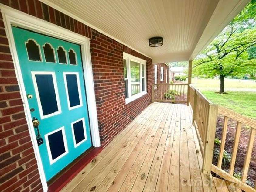 112 3rd Street, Conover, NC 28613.  MLS# CAR4403901, YatesRealty ID 36695. 