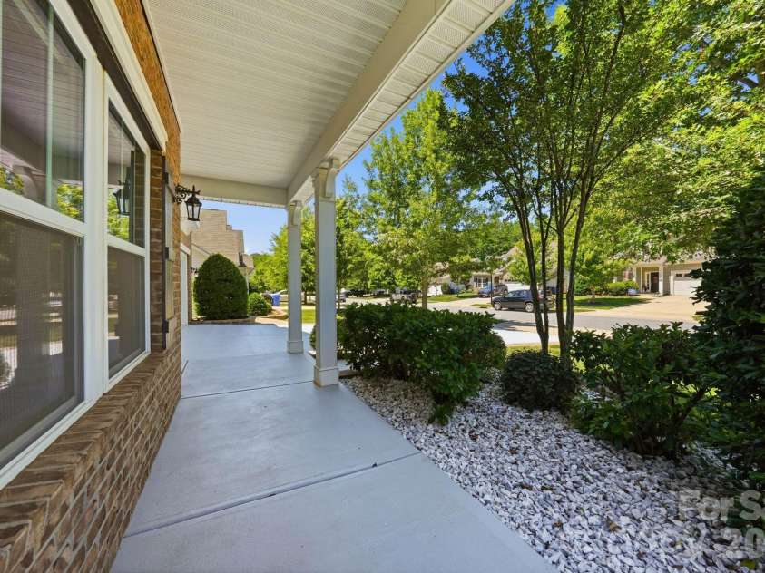 125 Paradise Hills Circle, Mooresville, NC 28115.  MLS# CAR4401948, YatesRealty ID 36697. 