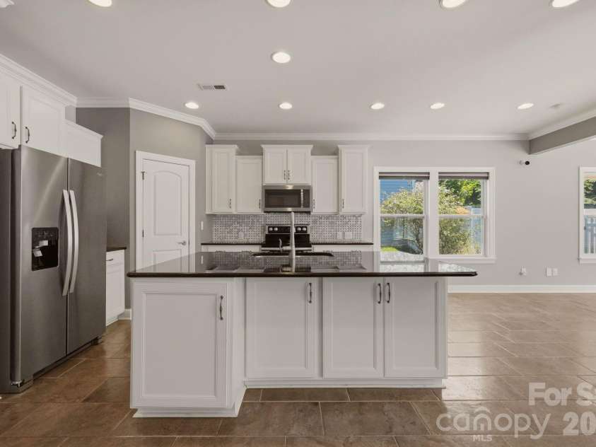 125 Paradise Hills Circle, Mooresville, NC 28115.  MLS# CAR4401948, YatesRealty ID 36697. 