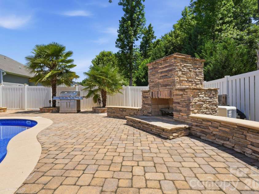 125 Paradise Hills Circle, Mooresville, NC 28115.  MLS# CAR4401948, YatesRealty ID 36697. 