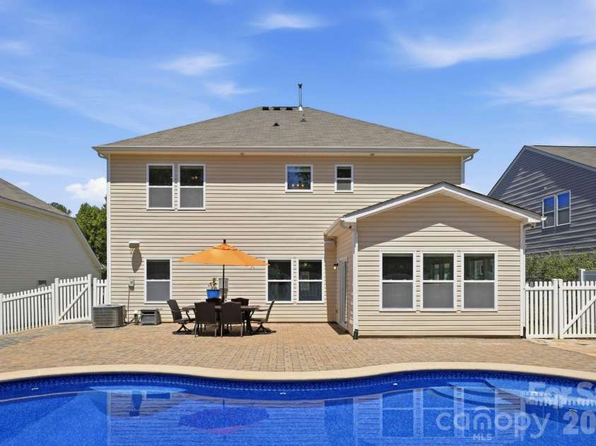 125 Paradise Hills Circle, Mooresville, NC 28115.  MLS# CAR4401948, YatesRealty ID 36697. 