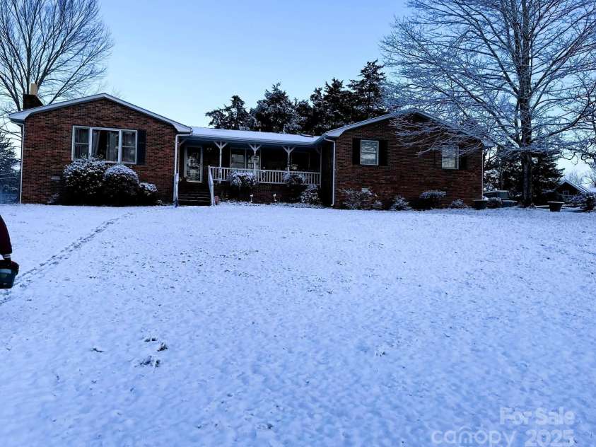 1753 Smith Farm Road, Lexington, NC 27292.  MLS# CAR4213452, YatesRealty ID 367. 