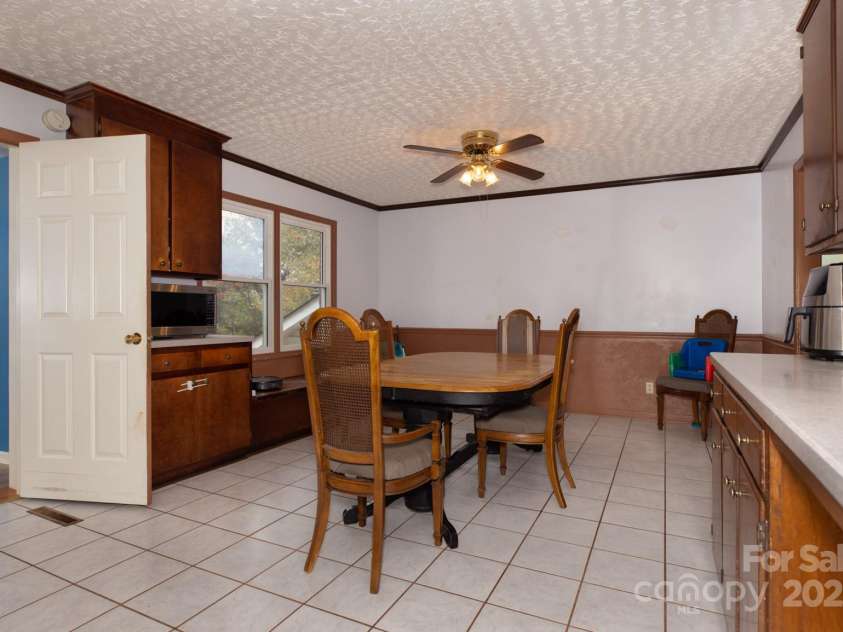 10 Maple Court, Newton, NC 28658.  MLS# CAR4319557, YatesRealty ID 3670. 