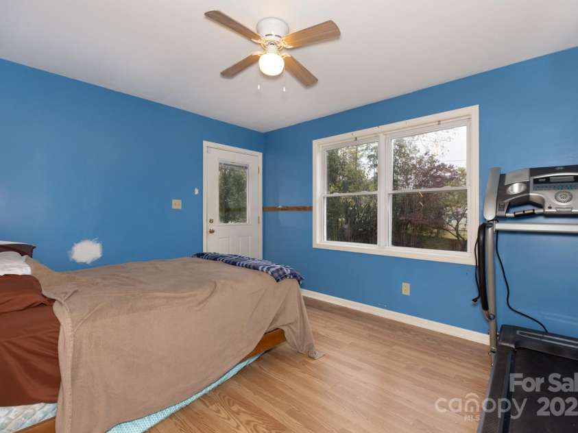 10 Maple Court, Newton, NC 28658.  MLS# CAR4319557, YatesRealty ID 3670. 