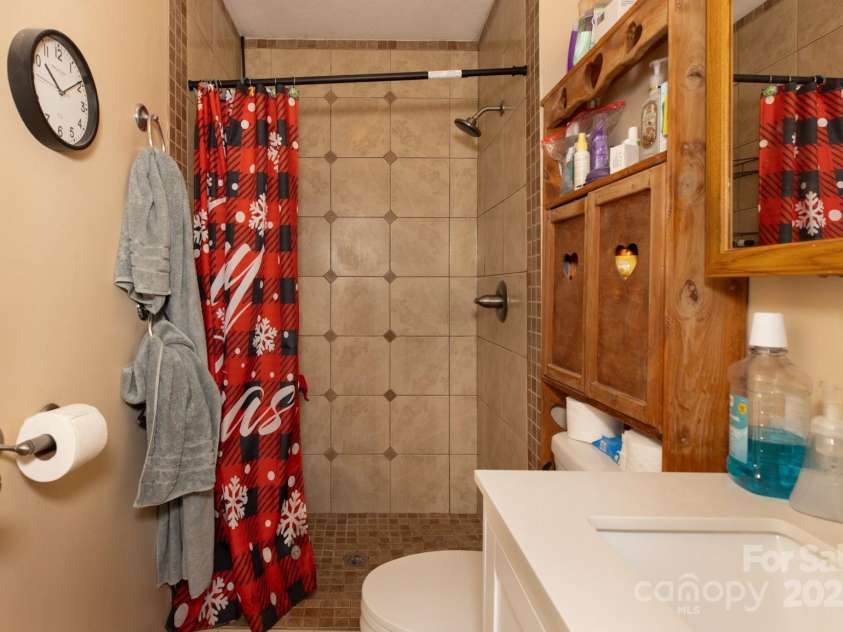 10 Maple Court, Newton, NC 28658.  MLS# CAR4319557, YatesRealty ID 3670. 