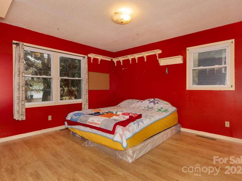 10 Maple Court, Newton, NC 28658.  MLS# CAR4319557, YatesRealty ID 3670. 