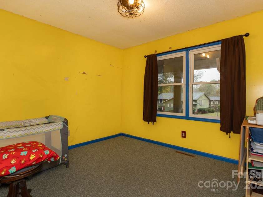 10 Maple Court, Newton, NC 28658.  MLS# CAR4319557, YatesRealty ID 3670. 