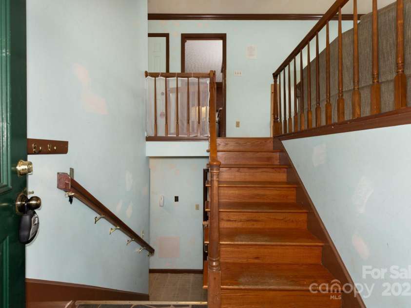 10 Maple Court, Newton, NC 28658.  MLS# CAR4319557, YatesRealty ID 3670. 