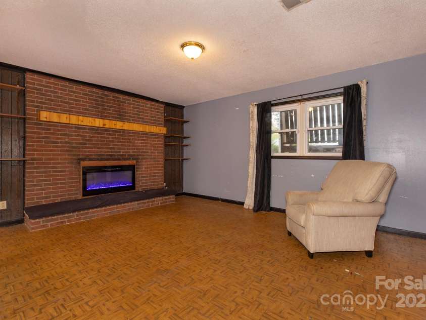 10 Maple Court, Newton, NC 28658.  MLS# CAR4319557, YatesRealty ID 3670. 