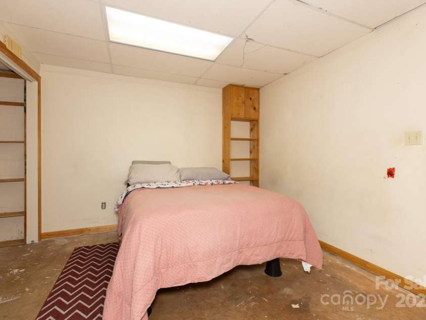 10 Maple Court, Newton, NC 28658.  MLS# CAR4319557, YatesRealty ID 3670. 