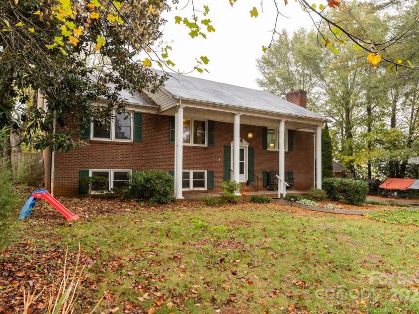 10 Maple Court, Newton, NC 28658.  MLS# CAR4319557, YatesRealty ID 3670. 