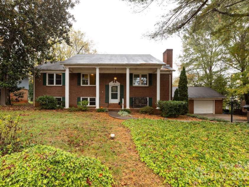 10 Maple Court, Newton, NC 28658.  MLS# CAR4319557, YatesRealty ID 3670. 