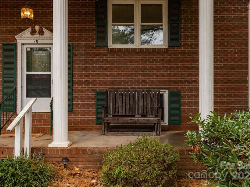 10 Maple Court, Newton, NC 28658.  MLS# CAR4319557, YatesRealty ID 3670. 