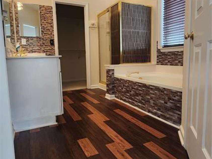 10607 Old Bridge Lane, Charlotte, NC 28269.  MLS# CAR4273664, YatesRealty ID 3670. 