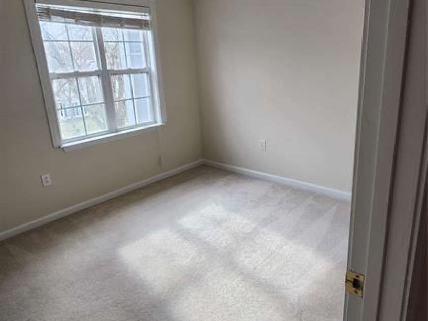 10607 Old Bridge Lane, Charlotte, NC 28269.  MLS# CAR4273664, YatesRealty ID 3670. 