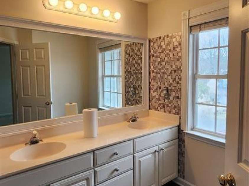 10607 Old Bridge Lane, Charlotte, NC 28269.  MLS# CAR4273664, YatesRealty ID 3670. 