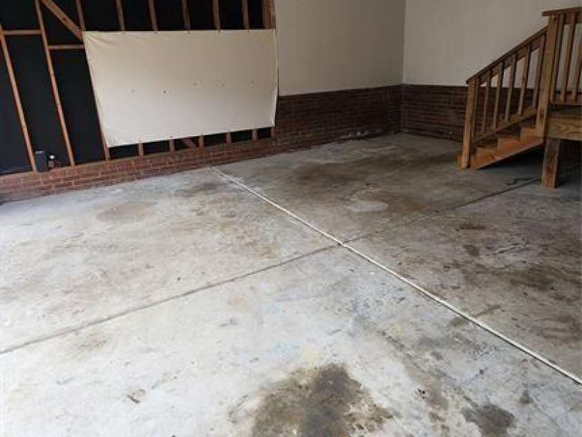 10607 Old Bridge Lane, Charlotte, NC 28269.  MLS# CAR4273664, YatesRealty ID 3670. 