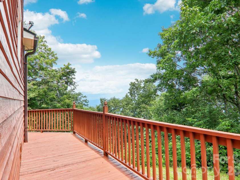 156 Simpson Lane, Maggie Valley, NC 28751.  MLS# CAR4400344, YatesRealty ID 36700. 