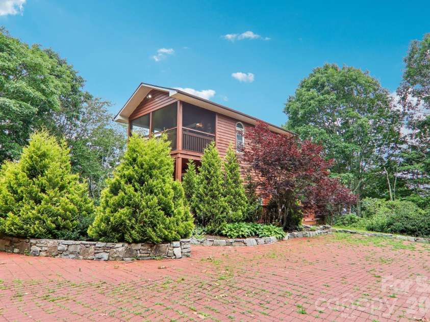 156 Simpson Lane, Maggie Valley, NC 28751.  MLS# CAR4400344, YatesRealty ID 36700. 