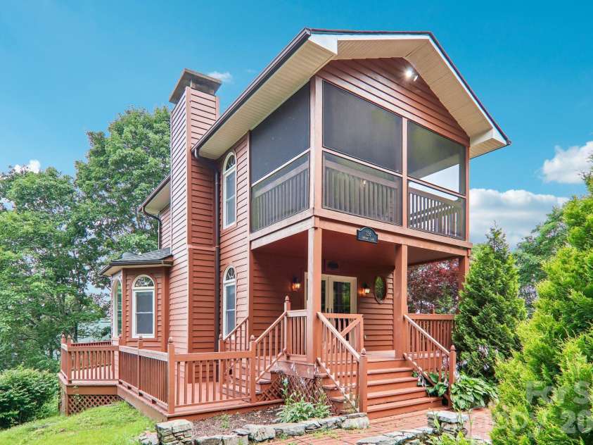 156 Simpson Lane, Maggie Valley, NC 28751.  MLS# CAR4400344, YatesRealty ID 36700. 