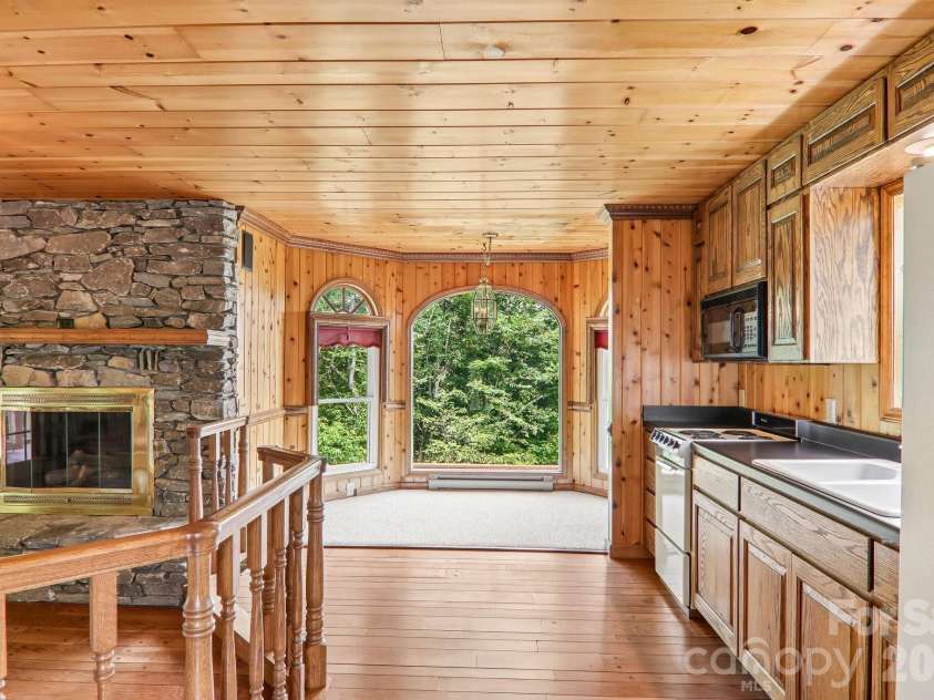 156 Simpson Lane, Maggie Valley, NC 28751.  MLS# CAR4400344, YatesRealty ID 36700. 