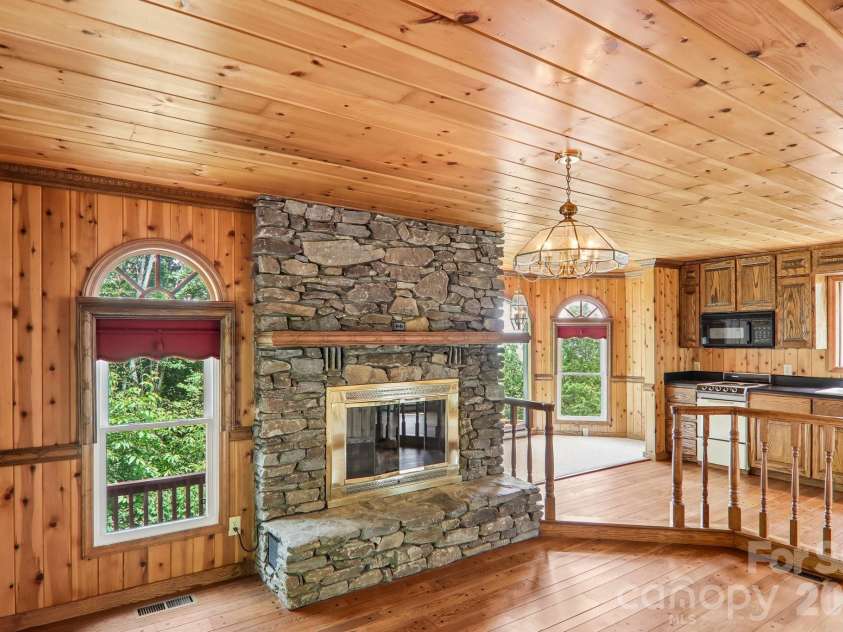 156 Simpson Lane, Maggie Valley, NC 28751.  MLS# CAR4400344, YatesRealty ID 36700. 