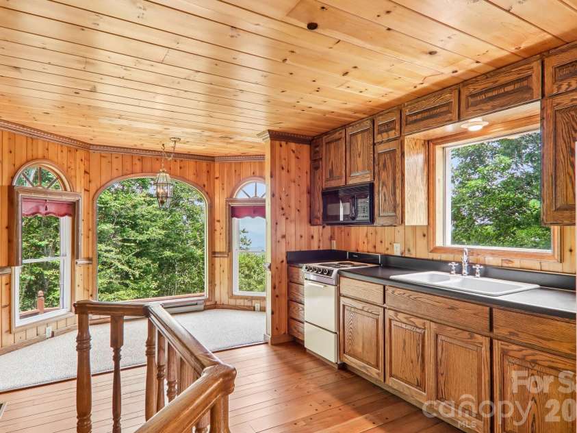 156 Simpson Lane, Maggie Valley, NC 28751.  MLS# CAR4400344, YatesRealty ID 36700. 