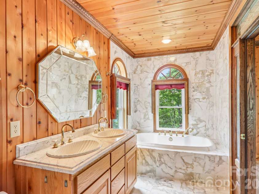 156 Simpson Lane, Maggie Valley, NC 28751.  MLS# CAR4400344, YatesRealty ID 36700. 