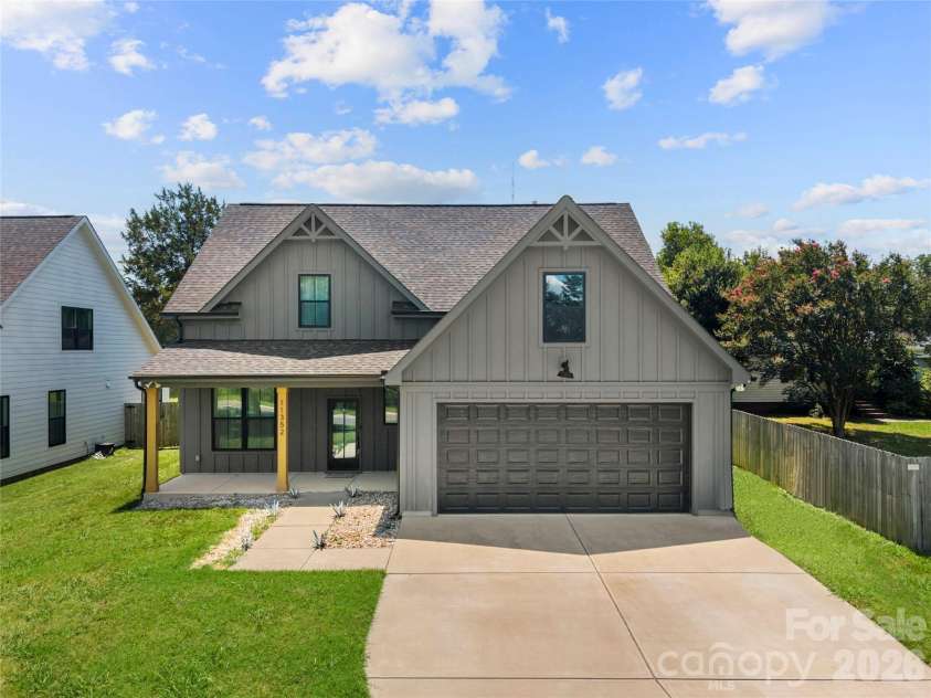 11352 Timber Ridge Road, Charlotte, NC 28213.  MLS# CAR4402806, YatesRealty ID 36701. 