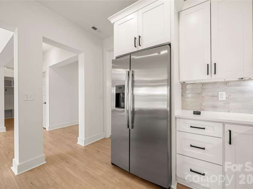 11352 Timber Ridge Road, Charlotte, NC 28213.  MLS# CAR4402806, YatesRealty ID 36701. 