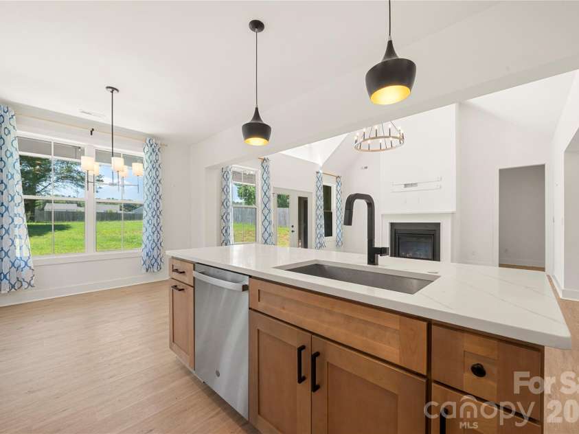 11352 Timber Ridge Road, Charlotte, NC 28213.  MLS# CAR4402806, YatesRealty ID 36701. 