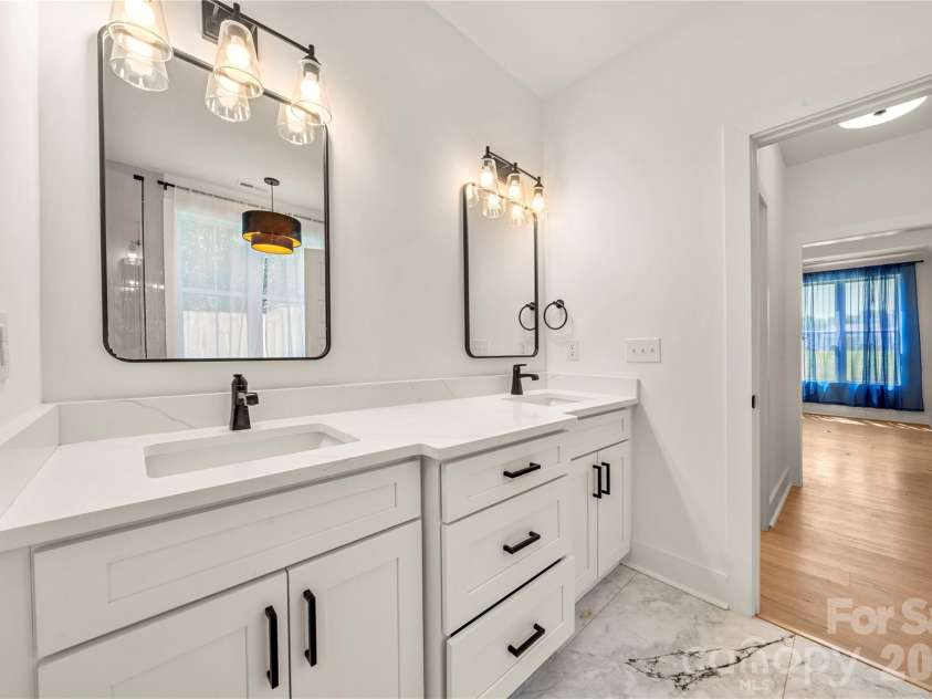 11352 Timber Ridge Road, Charlotte, NC 28213.  MLS# CAR4402806, YatesRealty ID 36701. 