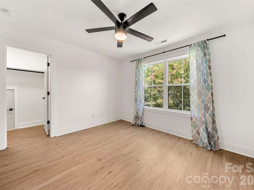 11352 Timber Ridge Road, Charlotte, NC 28213.  MLS# CAR4402806, YatesRealty ID 36701. 
