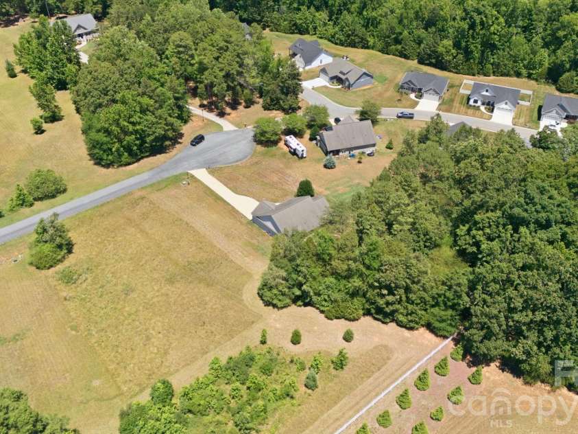 2100 Waterford Pointe Road, Lexington, NC 27292.  MLS# CAR4403747, YatesRealty ID 36702. 