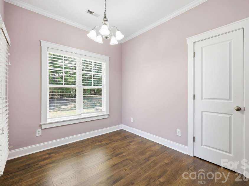 2100 Waterford Pointe Road, Lexington, NC 27292.  MLS# CAR4403747, YatesRealty ID 36702. 