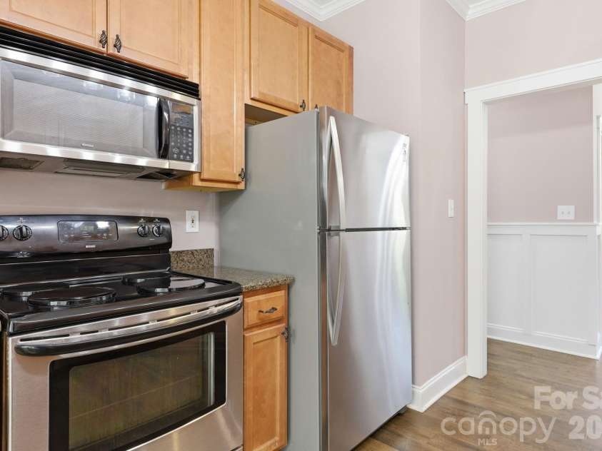 2100 Waterford Pointe Road, Lexington, NC 27292.  MLS# CAR4403747, YatesRealty ID 36702. 