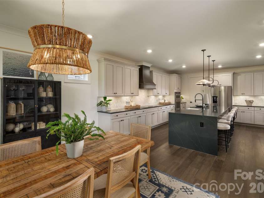 109 Windy Dell Drive, Tega Cay, SC 29708.  MLS# CAR4403963, YatesRealty ID 36703. Dining