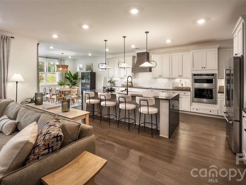 109 Windy Dell Drive, Tega Cay, SC 29708.  MLS# CAR4403963, YatesRealty ID 36703. Great Room