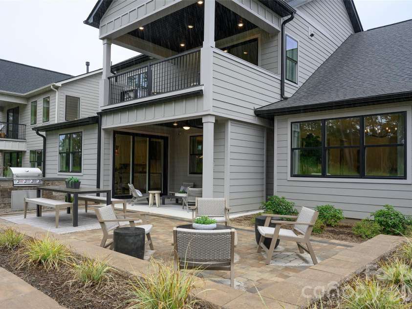 109 Windy Dell Drive, Tega Cay, SC 29708.  MLS# CAR4403963, YatesRealty ID 36703. Outdoor kitchen