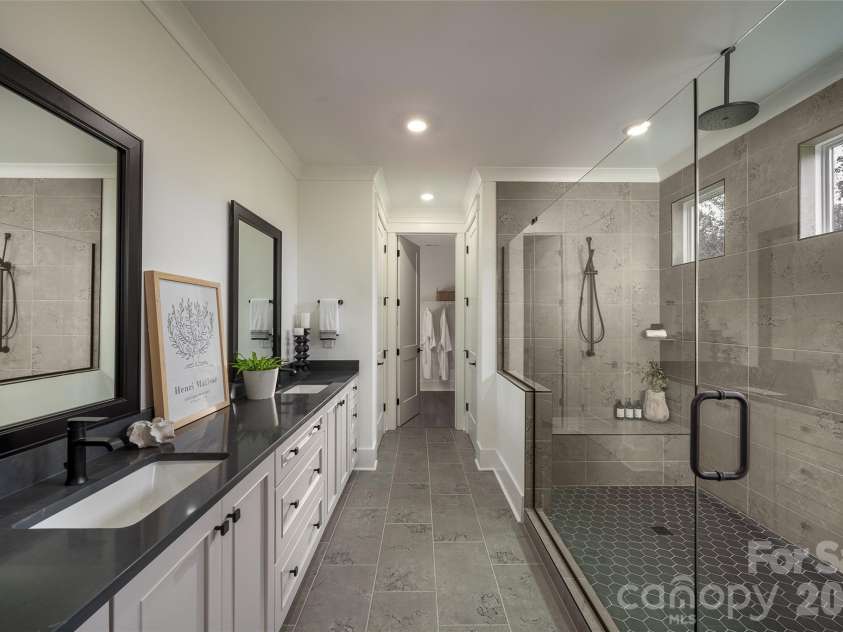 109 Windy Dell Drive, Tega Cay, SC 29708.  MLS# CAR4403963, YatesRealty ID 36703. Primary bath
