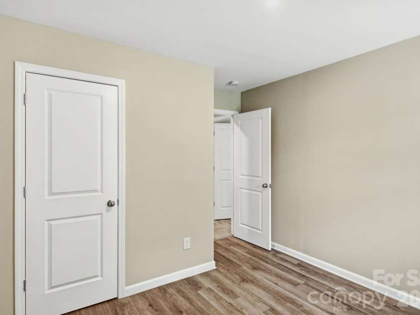 248 Valleybrook Lane, Troutman, NC 28166.  MLS# CAR4403330, YatesRealty ID 36707. 