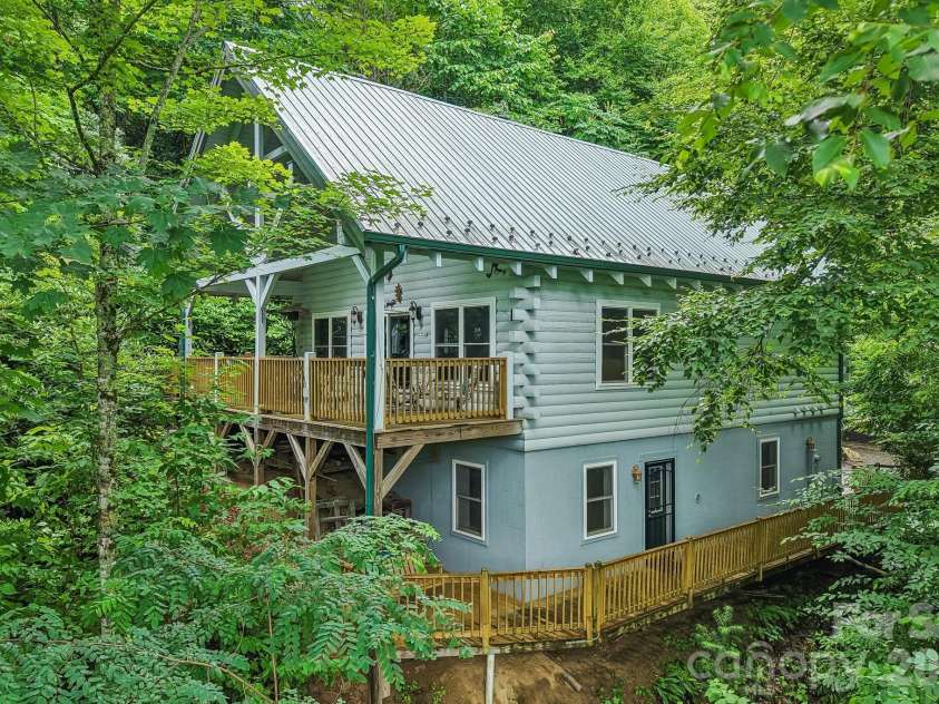 1061 Setzer Cove Road, Maggie Valley, NC 28751.  MLS# CAR4404005, YatesRealty ID 36708. 