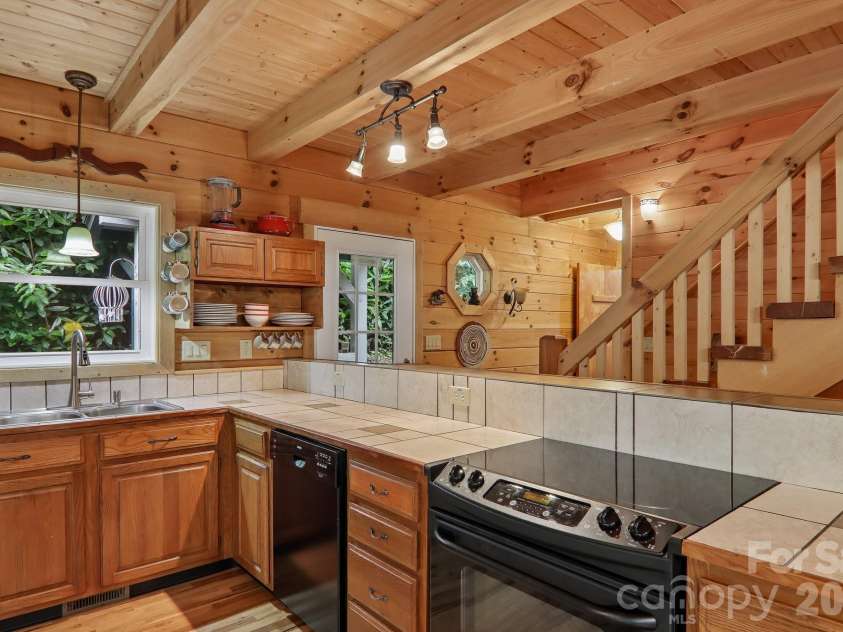 1061 Setzer Cove Road, Maggie Valley, NC 28751.  MLS# CAR4404005, YatesRealty ID 36708. 
